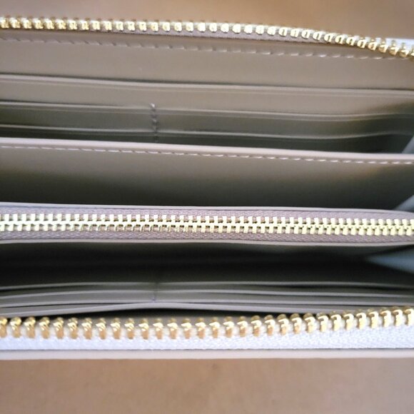 Coach CBO02 Long Zip Around Wallet Sketch Signature Canvas Wristlet Ivory - Picture 6 of 6